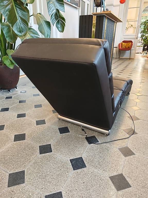 Sedie a sdraio: Relaxliege Leder mit Massagefunktion – Usato da Rothenthurm venduto da Andrea88 3