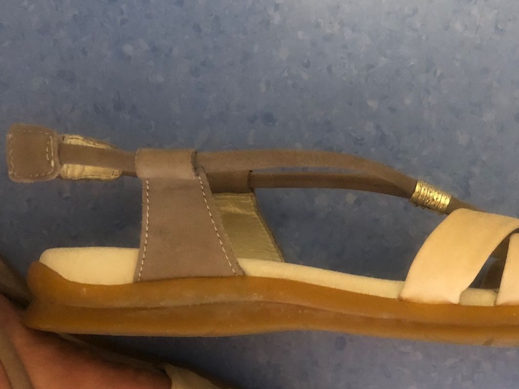 Scarpe da donna: Sandalen Touch Me Bata beige Creme Gold – Usato da Scuol venduto da Lotus2020 3