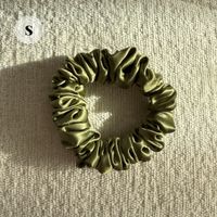 14# olive green 100% Mulberry Silk Scrunchie Size S - NEW