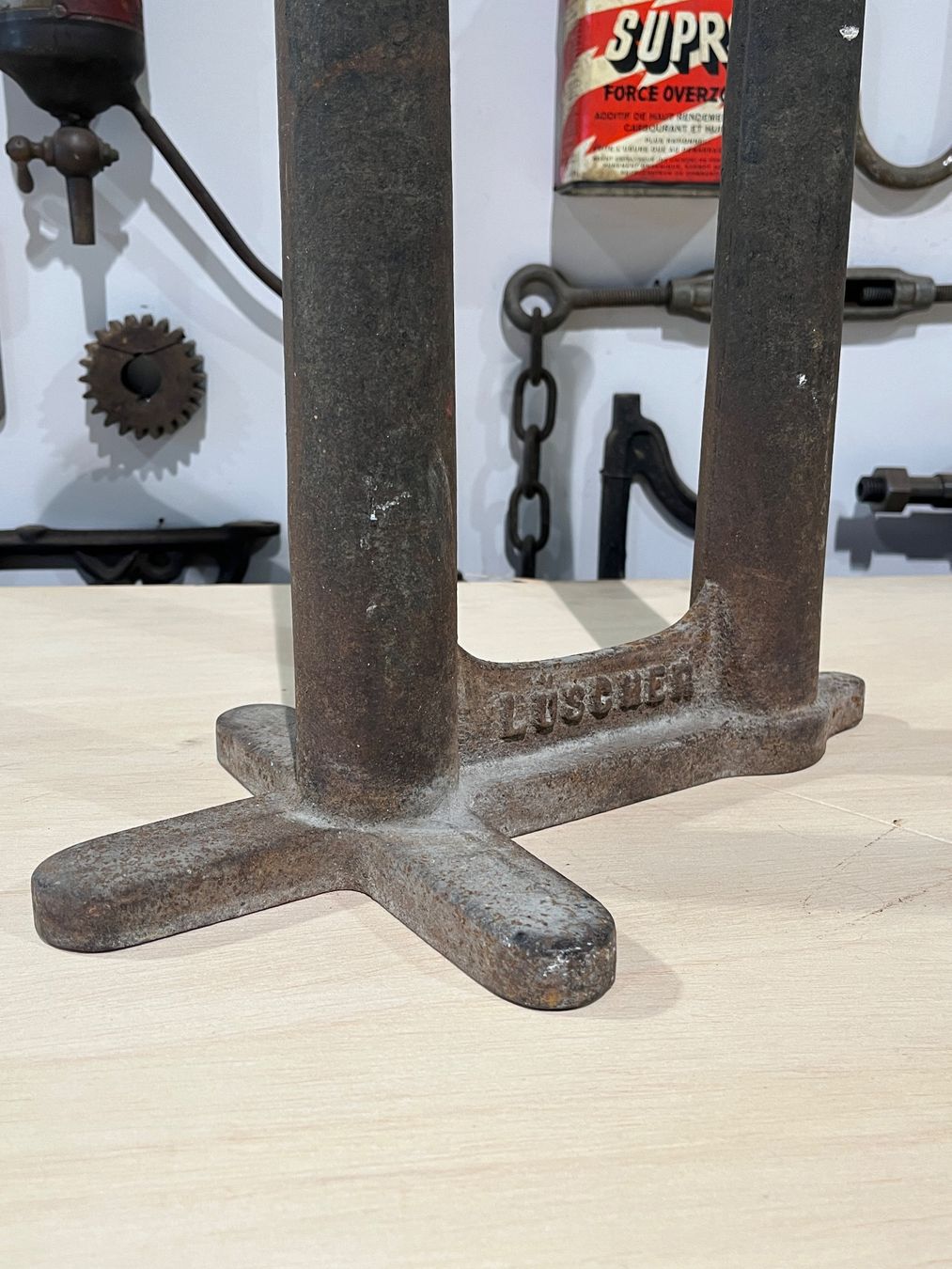 Werkzeuge: Schuhmacher Amboss Lüscher Bern – Gebraucht aus Luzern von Fracht-Design 1