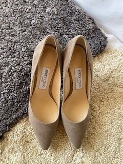 Jimmy Choo Scarpe da donna: Jimmy Choo Romy Suede Pumps Taupe 37 – Nuovo (secondo la descrizione) da Bernhardzell venduto da Sunka0