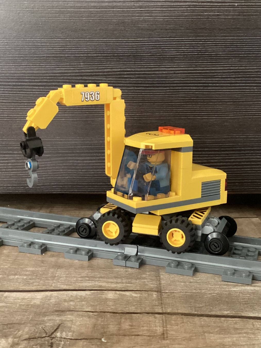 Lego Baukästen: Lego 7936 Eisenbahn City Bagger Schienenbagger – Gebraucht aus Glarus von Folienjoe24