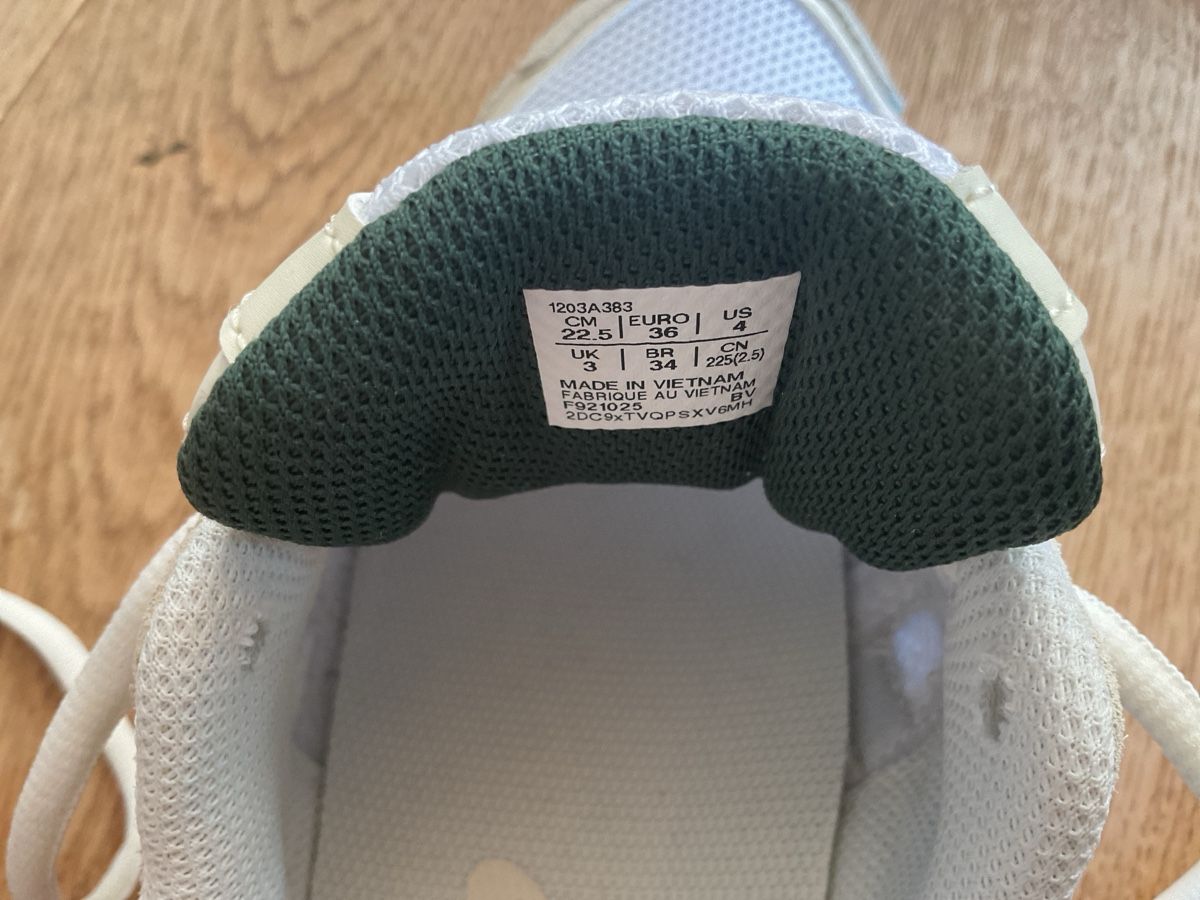 Asics Damenschuhe: Sneaker Asics – Neu und originalverpackt aus Burgdorf von Kardamena17 2