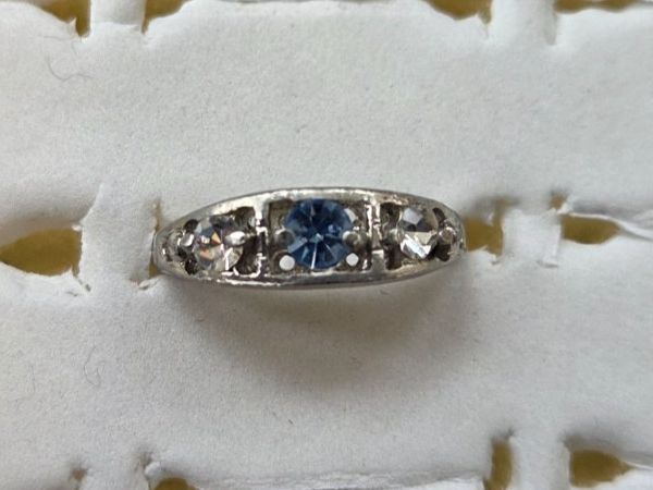 Anelli: Bague argentée avec pierres bleues, taille 52 – Nuovo (secondo la descrizione) da Territet venduto da Cenh 2