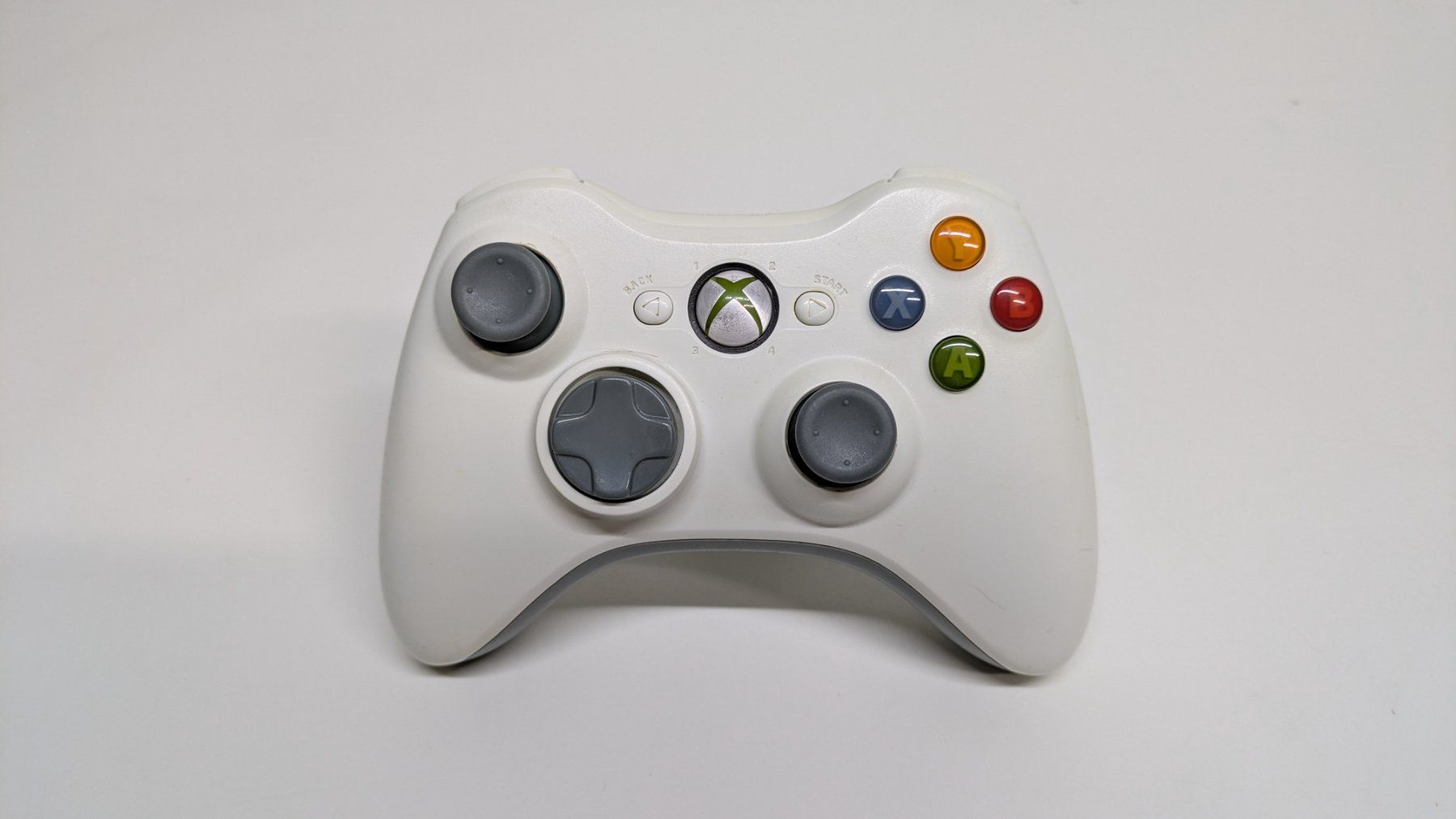Microsoft Console: Microsoft Xbox 360 S, 2 Controller, 10 Spiele – Usato da Menziken venduto da mame18 1