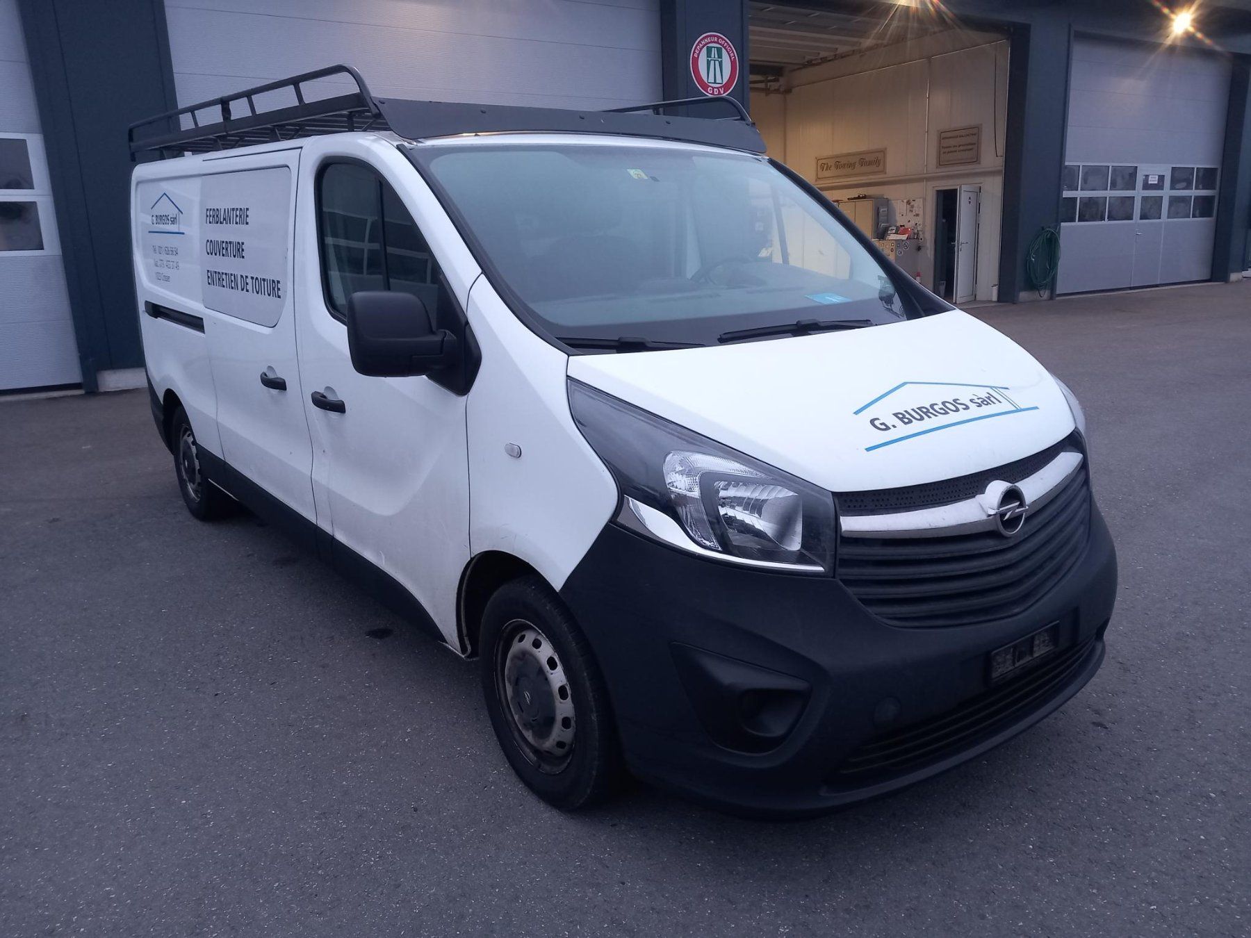 Opel Véhicules utilitaires: Opel Vivaro B 16CDTi – D'occasion à Yverdon-les-Bains par