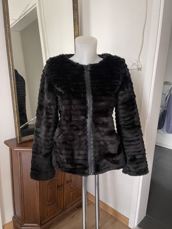Veste Navyboot  34, fausse fourrure /SVP lisez le texte