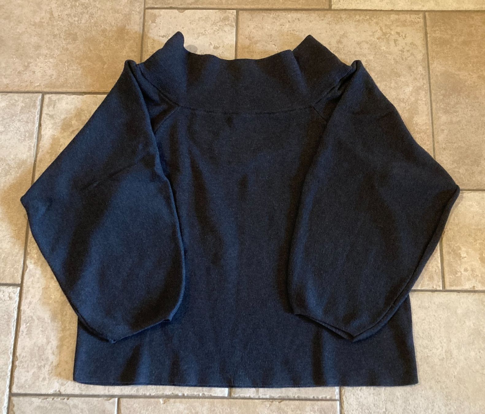 H&M Pullover & Sweatshirts: H&M Pullover Grau Grösse S – Gebraucht aus Saas-Grund von rau_tn8j