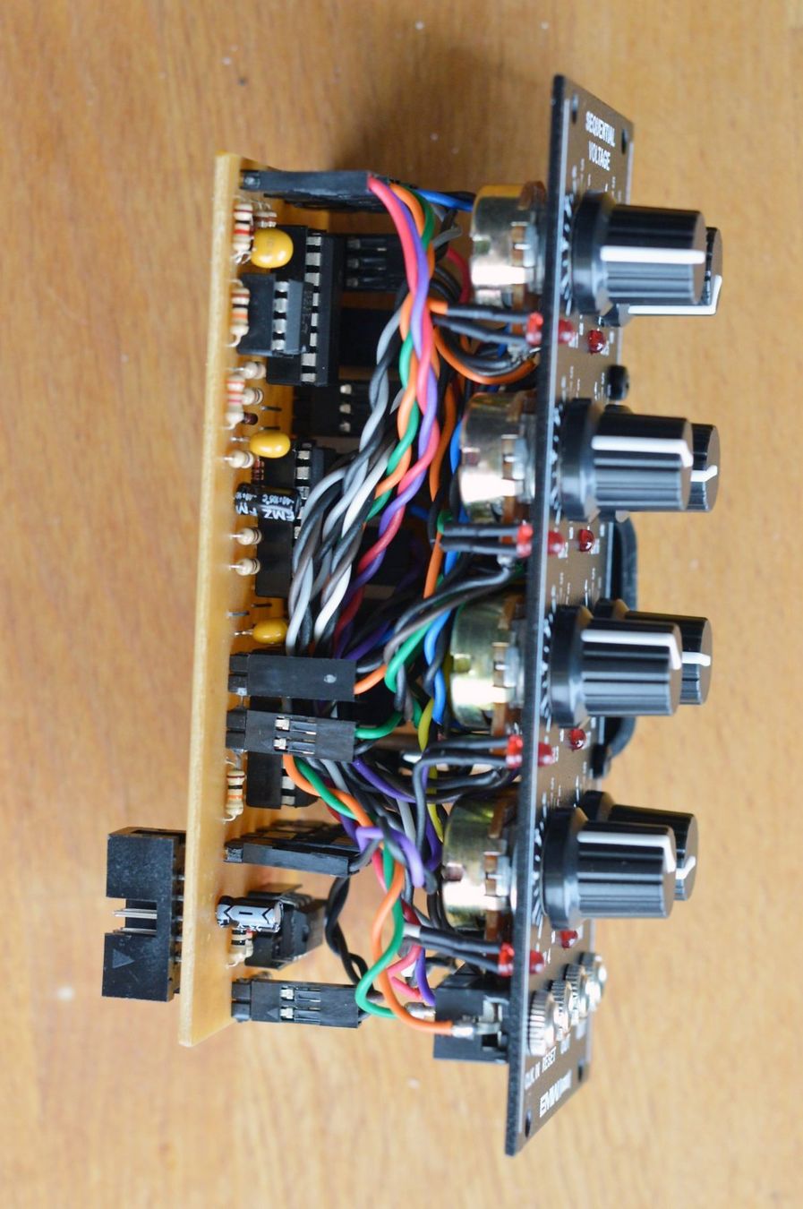 Musikinstrumente: EMW SEQUENTIAL VOLTAGE für Eurorack – Gebraucht aus Knonau von Deralexan 1