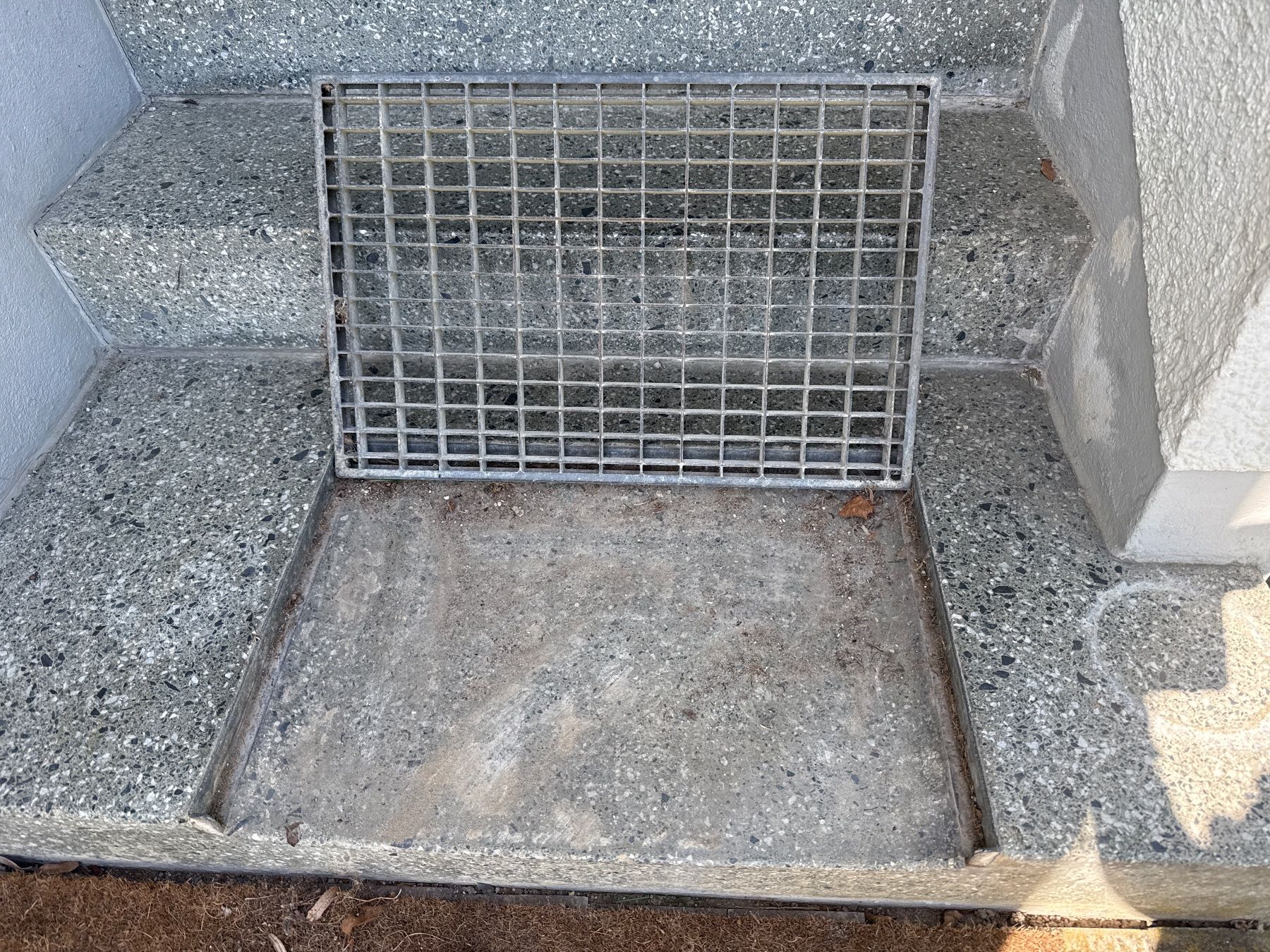 Ringhiere: Aus Hausräumung-  Eisen Gitter, ca. 60x40 cm – Usato da Amriswil venduto da used2use 1