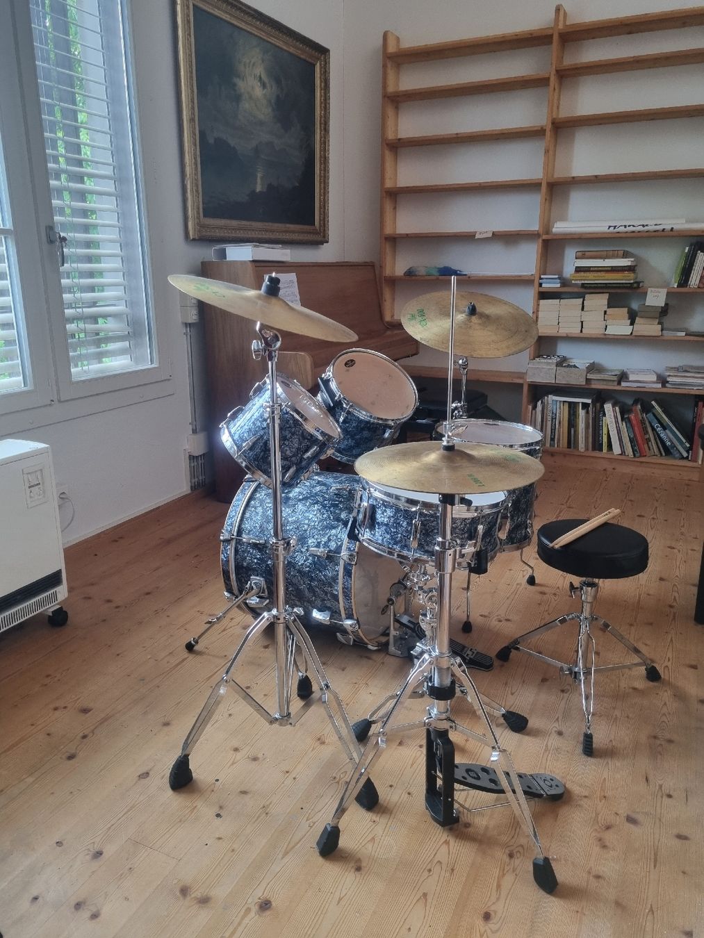 Instruments de musique: Pearl Drum Set Blue Shells + Hocker + Drumstick Set – D'occasion à Elgg par dav_6nkw 1