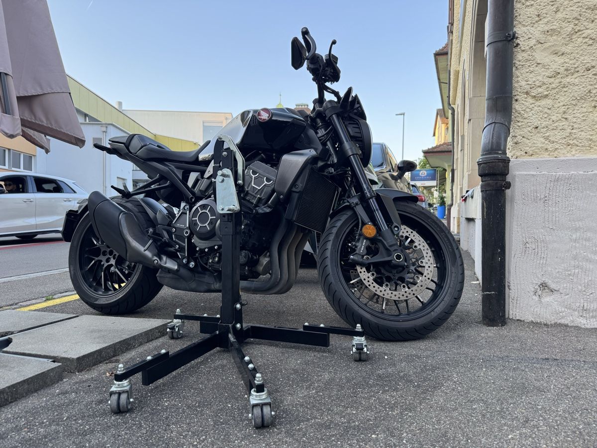 Honda Strada: Honda CB1000R Black Edition 2021 – Usato da Neuhausen venduto da dob_8f7t 4