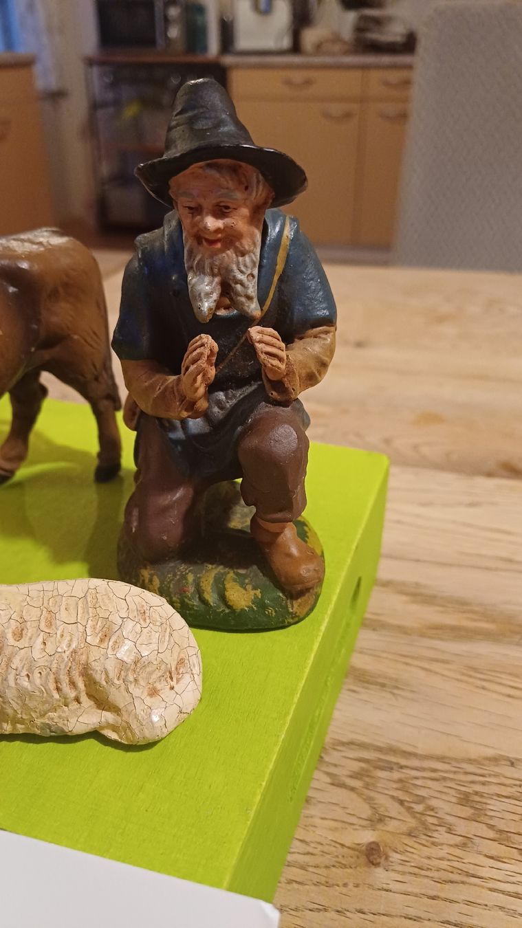 Statuette: 3 Antike Krippenfiguren – Usato da Flawil venduto da Naphtali 4