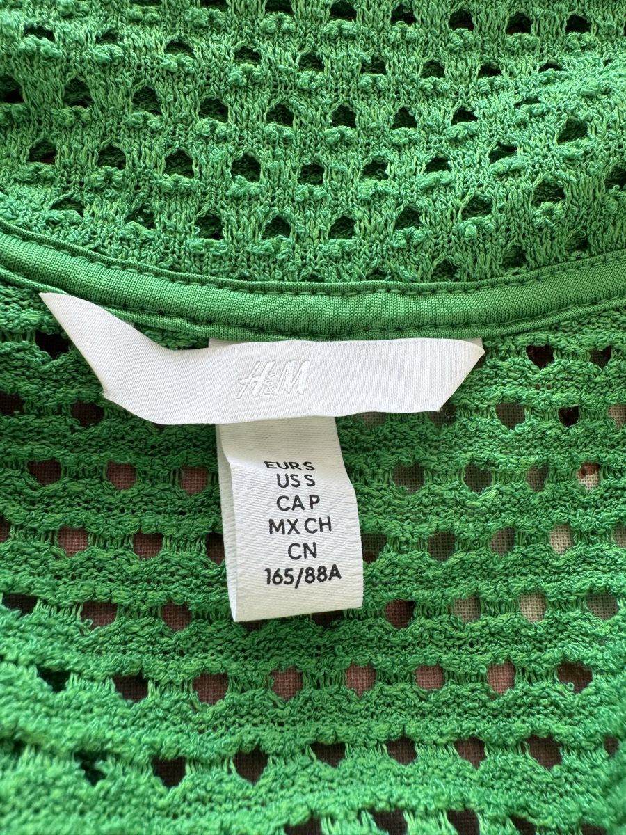 H&M T-shirt: H&M Langarm Shirt mit Kragen – Usato da Schöftland venduto da Guccigirl 3