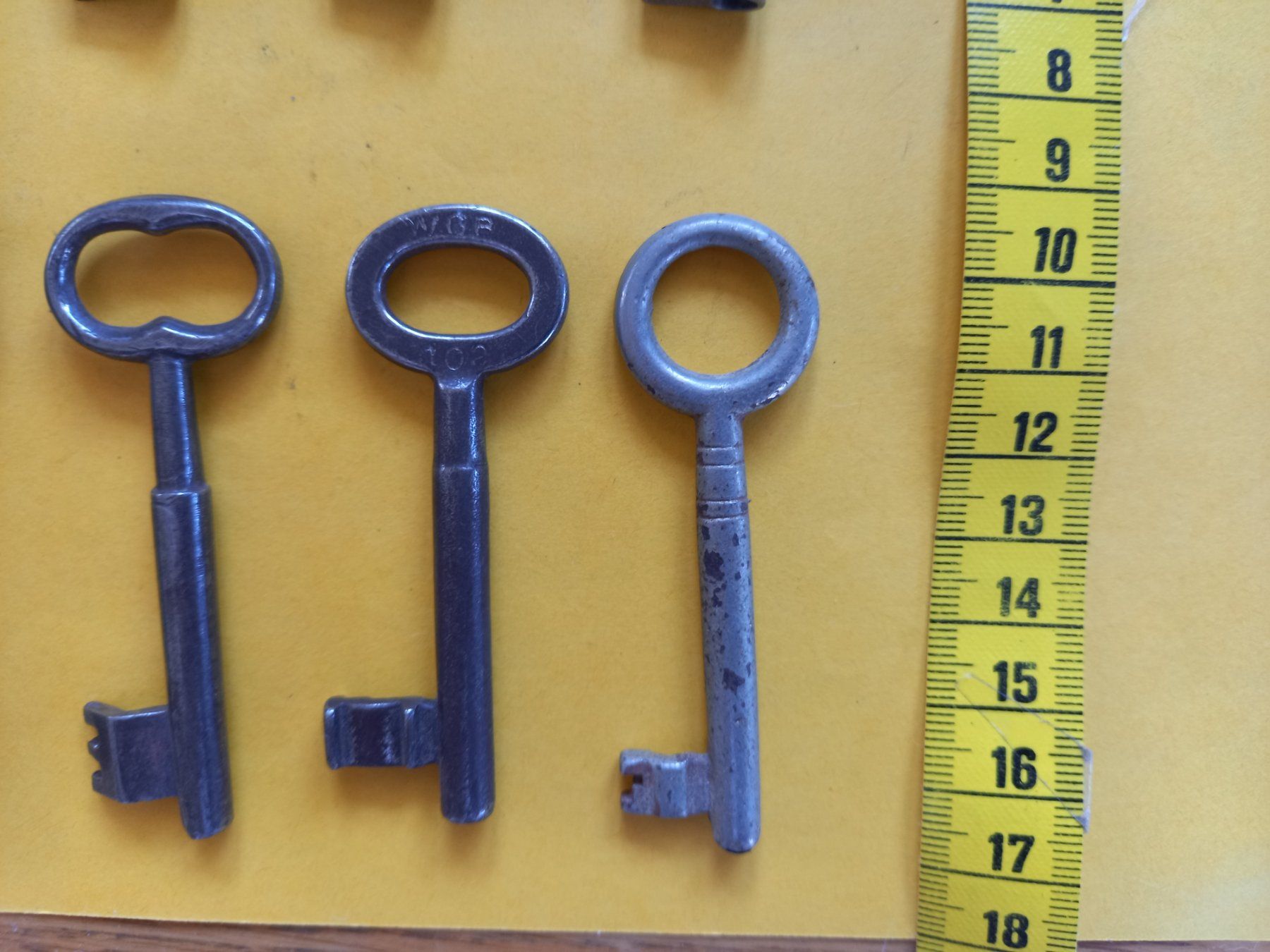 Chiavi: Lot de 10 diverses anciennes clefs – Usato da Rossens FR venduto da Souris1 8