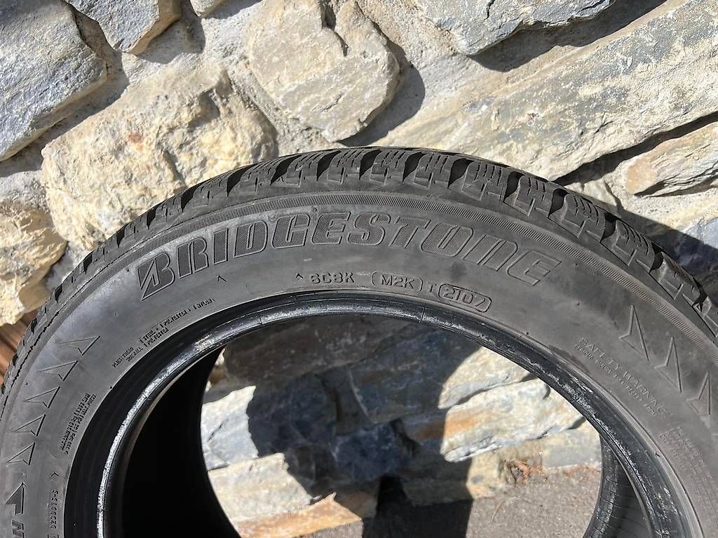 Pneumatici & Ruote complete: A vendre 3 pneus uniques – Usato da Flanthey venduto da avion8 2