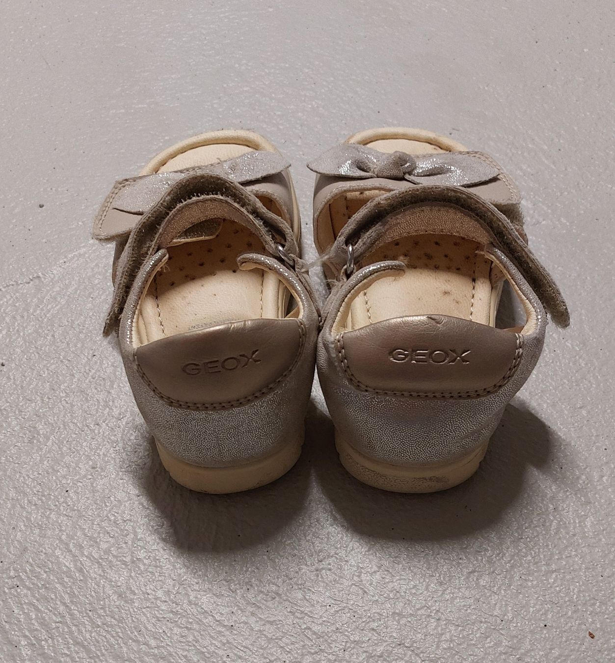 Geox Scarpe per ragazze: Geox Sandalen Grösse 24 – Usato da Hefenhofen venduto da mar_pm5k 1