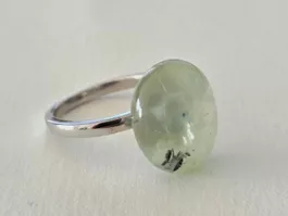 Silberring 925 mit Natur-Prehnit, naturverbunden - NEU