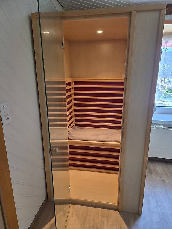 Saunas & Accessoires: Domo Infrarotsauna 1-2 Personen – D'occasion à Liesberg Dorf par Bubbolino