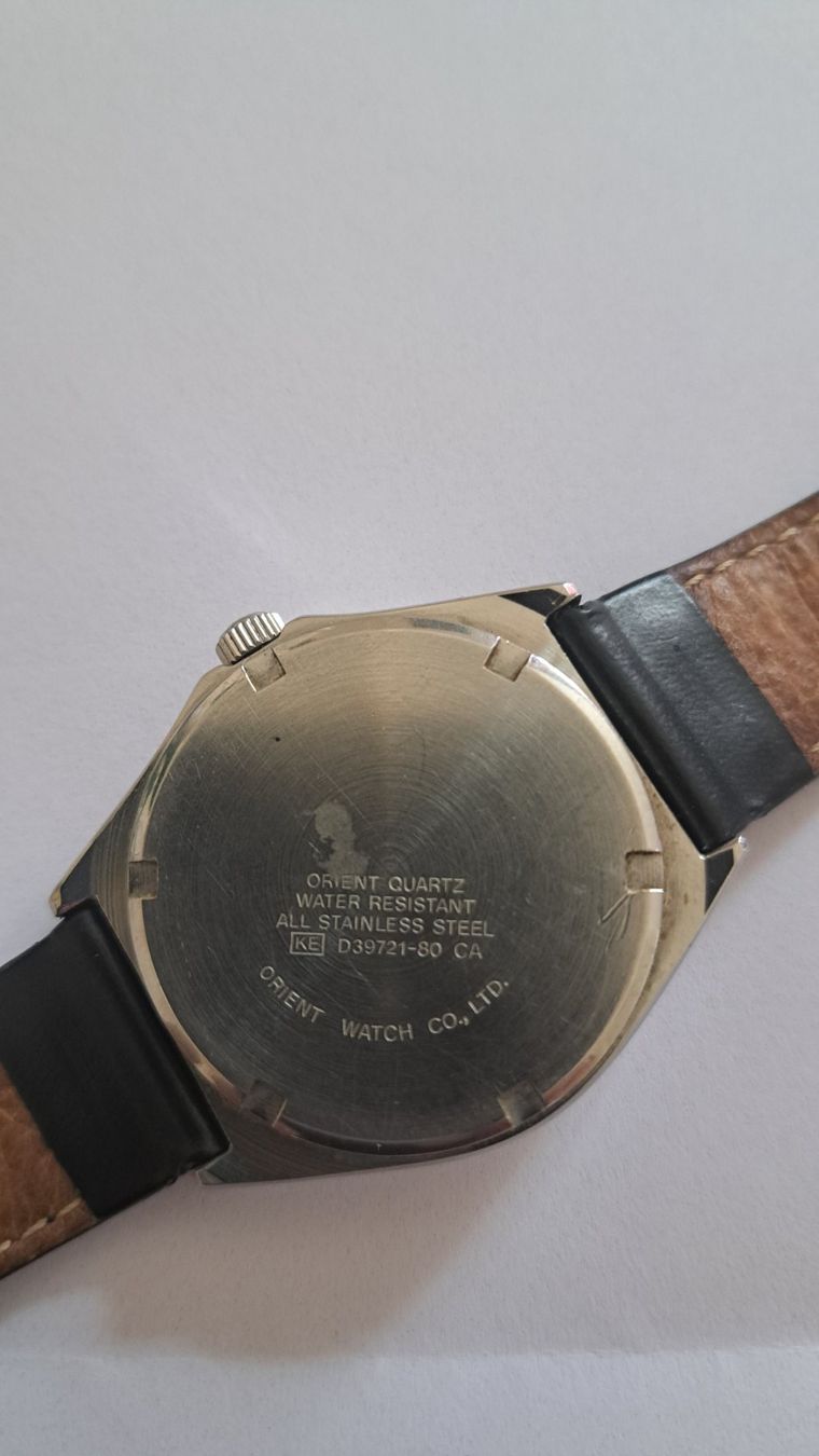 Orient Orologi: Montre ORIENT Quartz Argent Jour/Date Modèle 100 .. – Difettoso da Clarens venduto da mig_f5z9 2