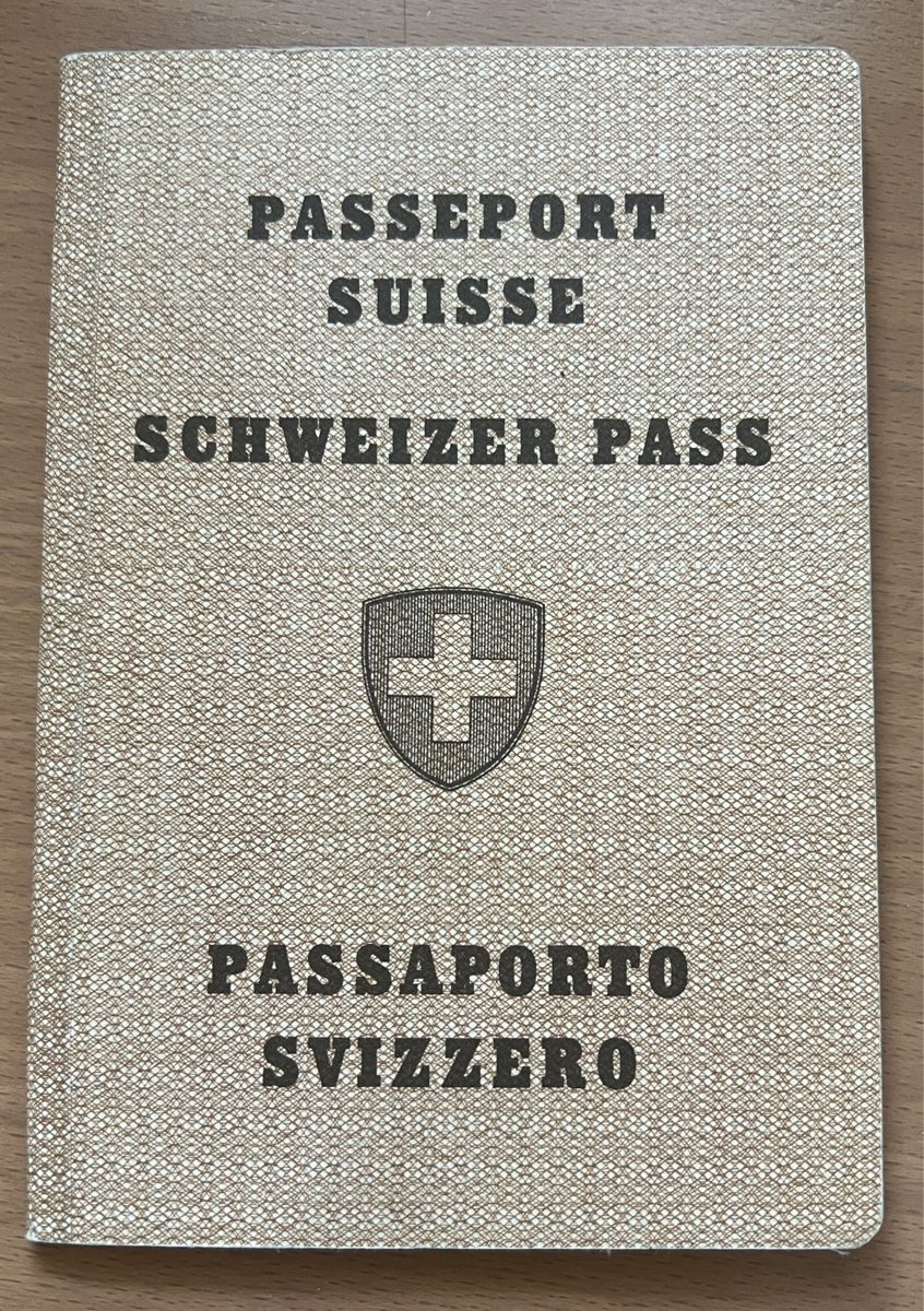 Sonstiges zum Sammeln & Seltenes: Schweizer Pass – Gebraucht aus Riehen von
