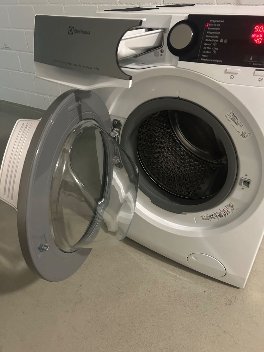 Electrolux Lavatrici: Elecrolux Waschmaschine – Usato da Zürich venduto da Barca10 2