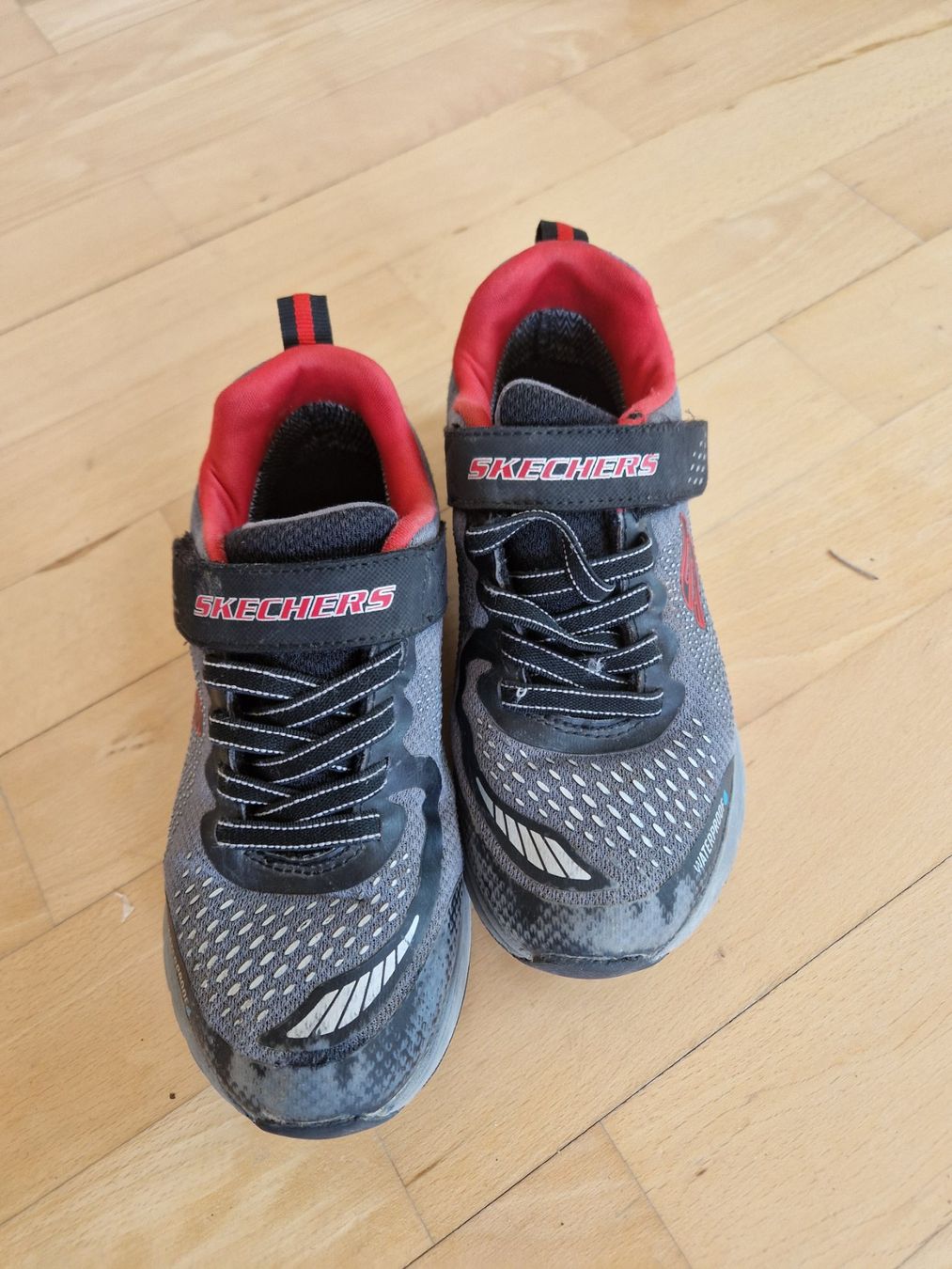 Skechers Scarpe per ragazzi: Kinderschuhe Skechers Grösse33 – Usato da Zürich venduto da anne049 1