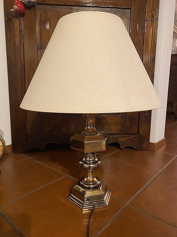 Lampade: Lampada da tavolo Classica  – Usato da Cureglia venduto da Alevintage74 1