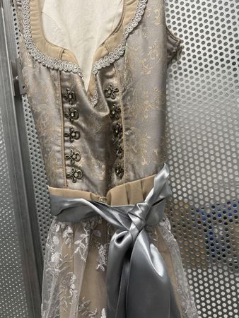 LANDHAUS Dirndl (XS, 34, beige/silber)