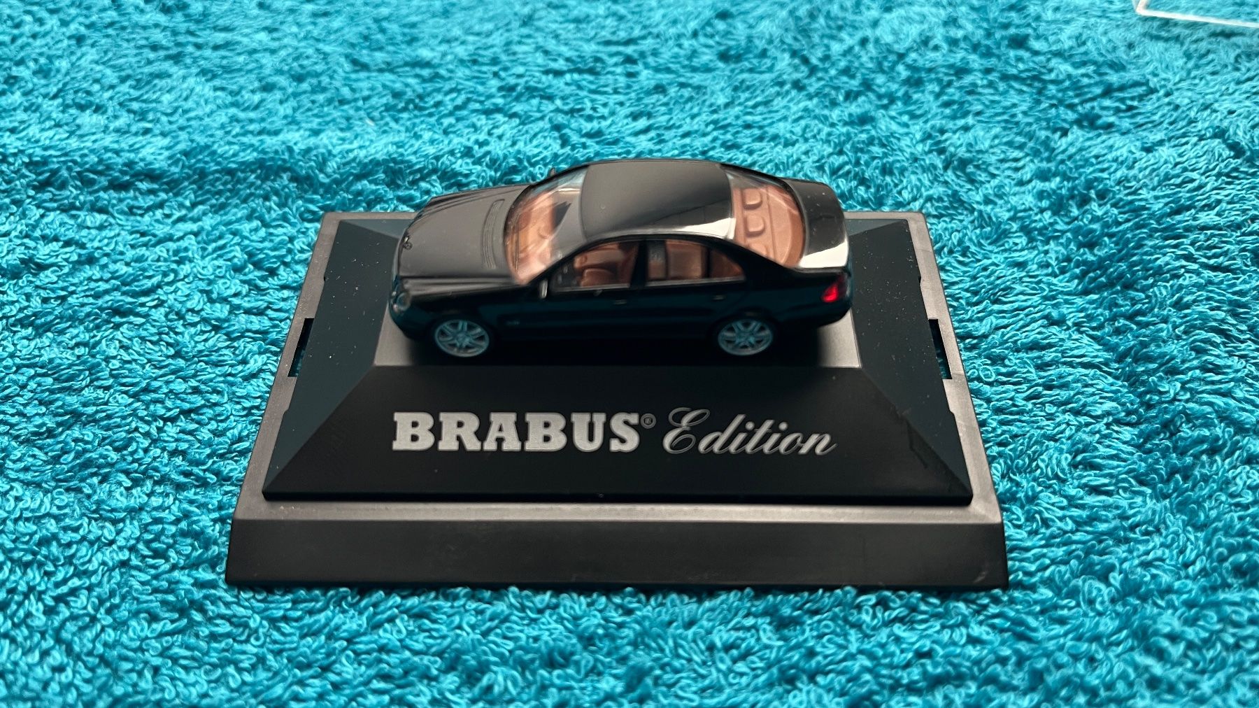 Mercedes-Benz Voitures modèles: Modellauto Mercedes E-Klasse Brabus modèle réduit classe E – D'occasion à Eggenwil par Jagidem