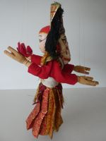 Marionette mit Doppelgesicht aus Nepal