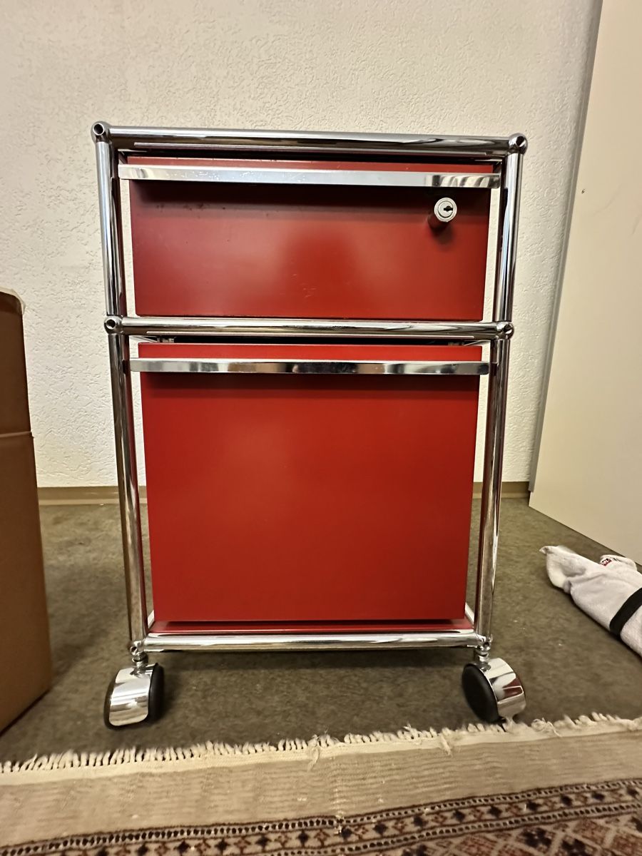 USM Banconi: USM Rollcontainer Schubladenstock – Usato da Mörschwil venduto da sam_man