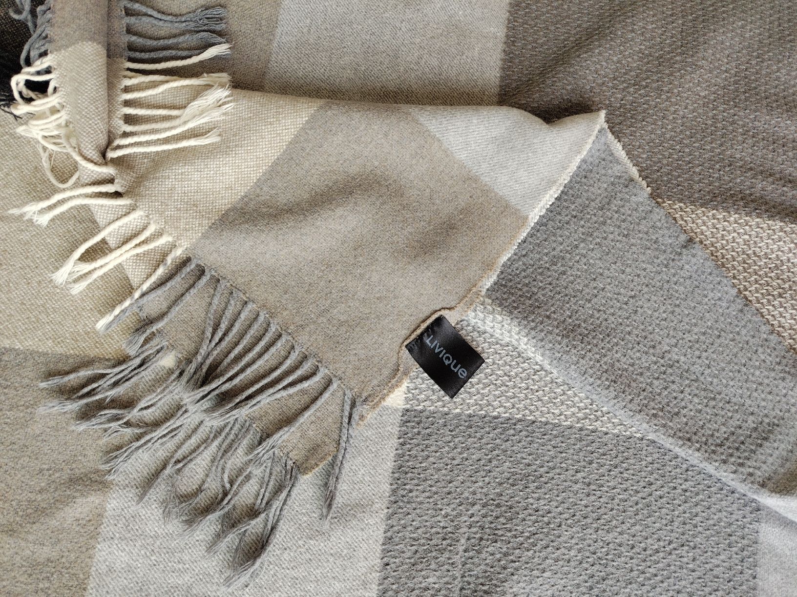Decken: Sofa Decke Karo Grau/Beige – Gebraucht aus Buchrain von QueenyHE51 3