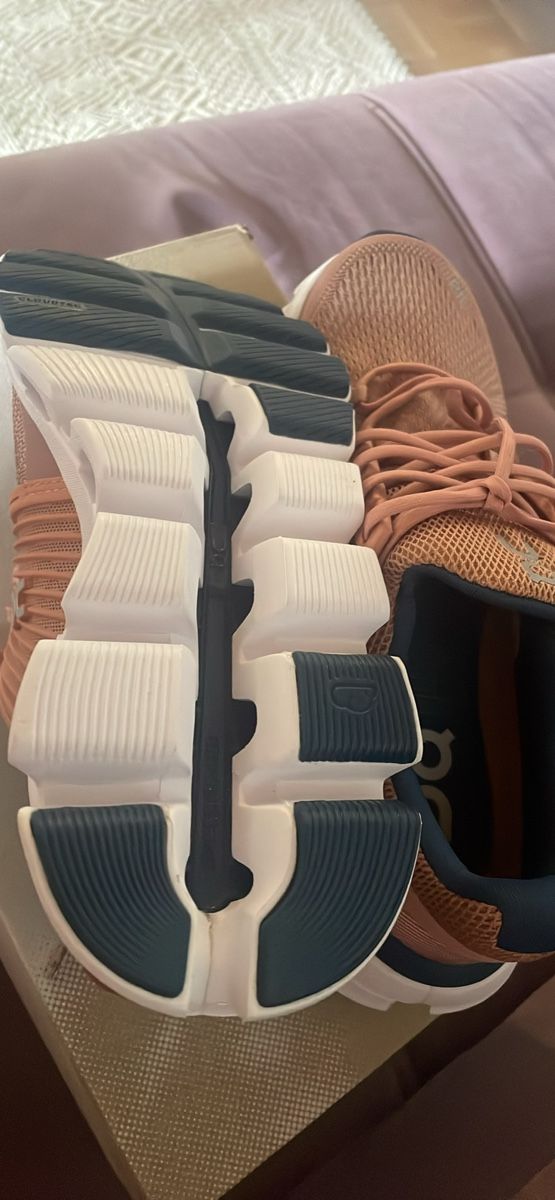 On Scarpe da donna: On Damen Schuhe – Nuovo e nell'imballaggio originale da Kloten venduto da Batumehtap 4