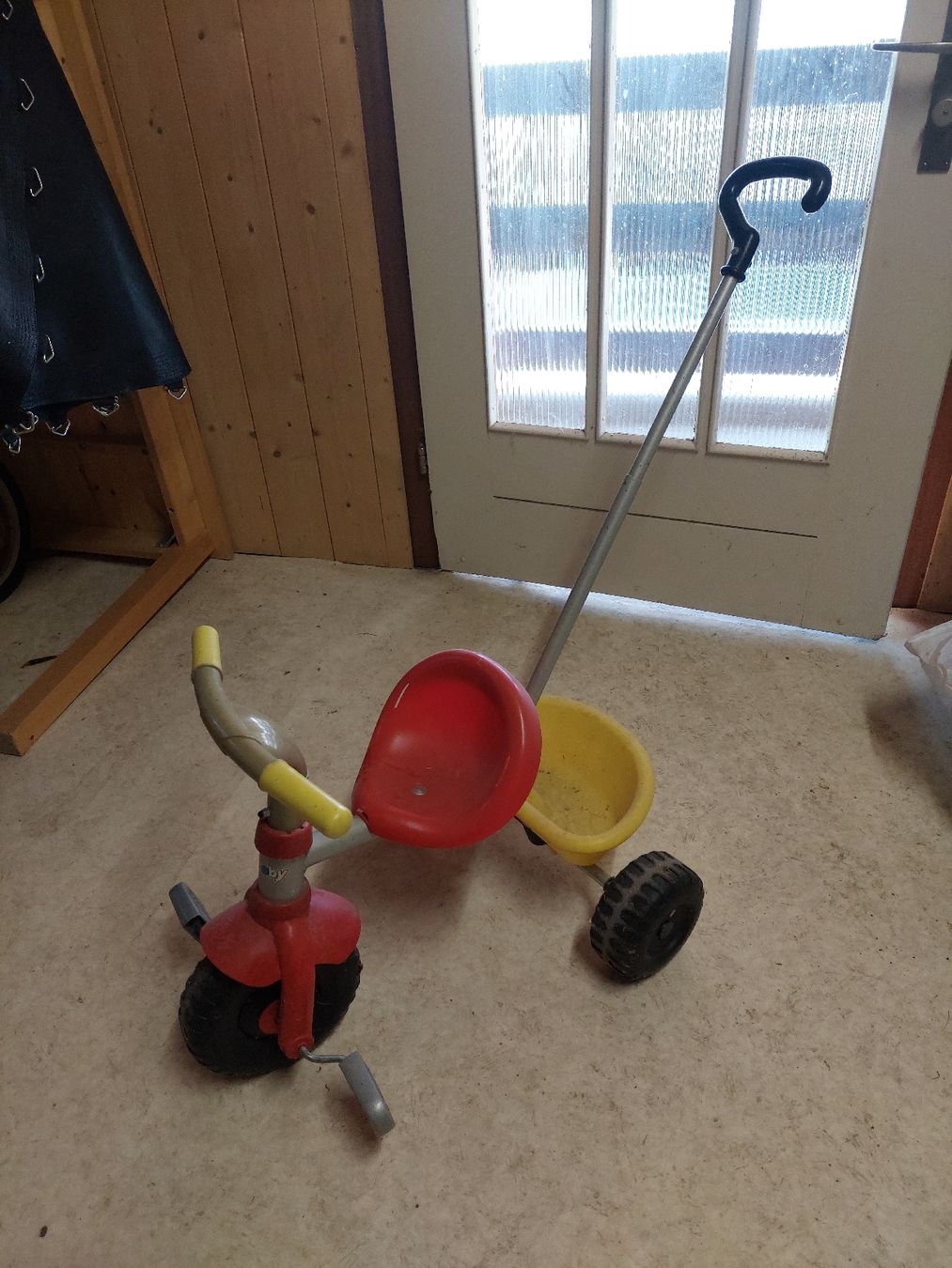 Smoby Veicoli per bambini: Dreirad mit Stange – Usato da Eschenbach SG venduto da Tiffitabea