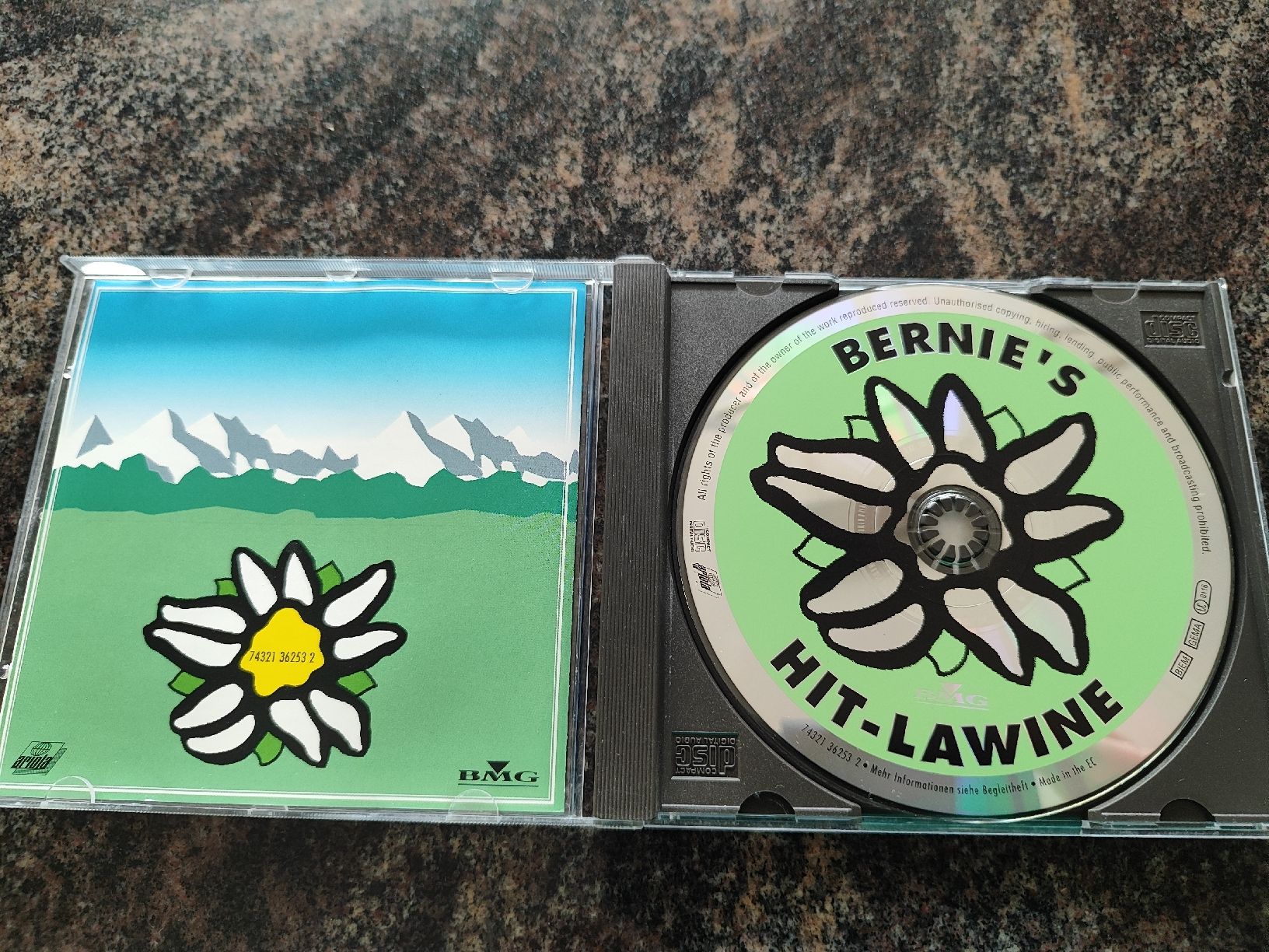 CD: CD, Bernie's Hitlawine – Usato da Madiswil venduto da marmotte63 1