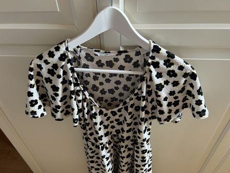 Mit Blumenprint: Kleid PRIMARK, off white, Grösse 40