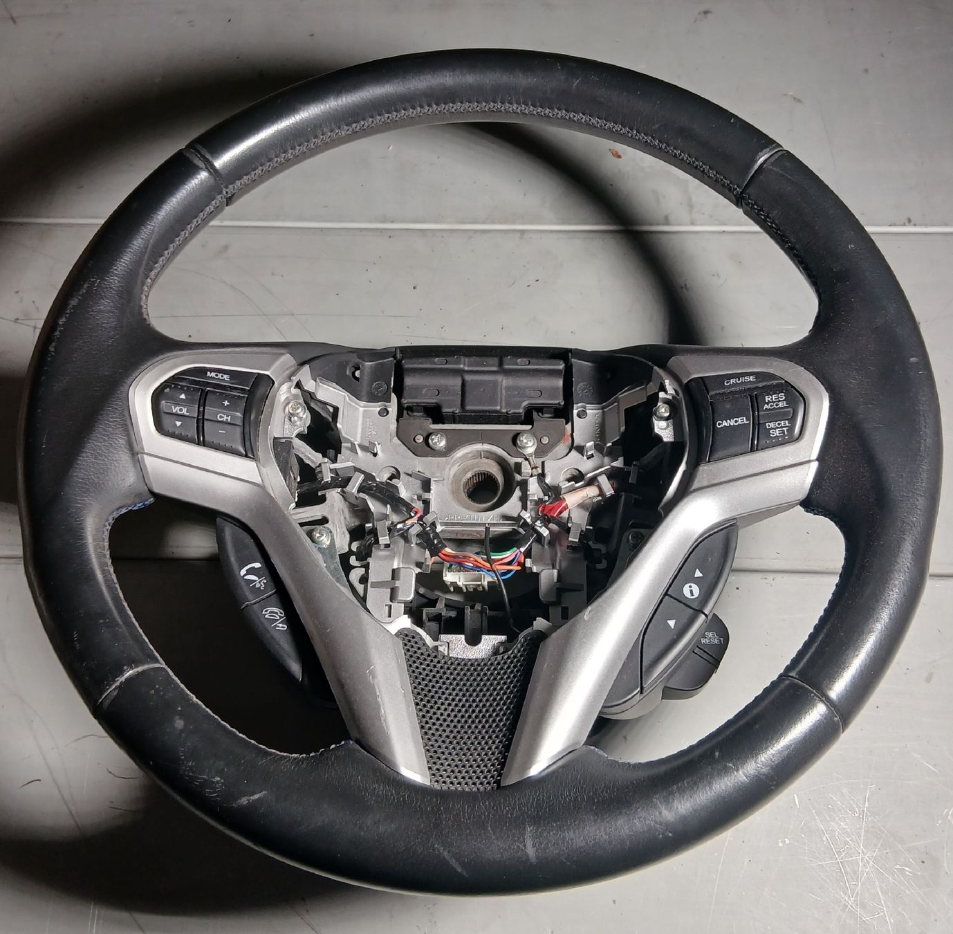 Honda Tutti pezzi di ricambio auto: Volant Honda CR-Z – Usato da la heutte venduto da Auto-stock