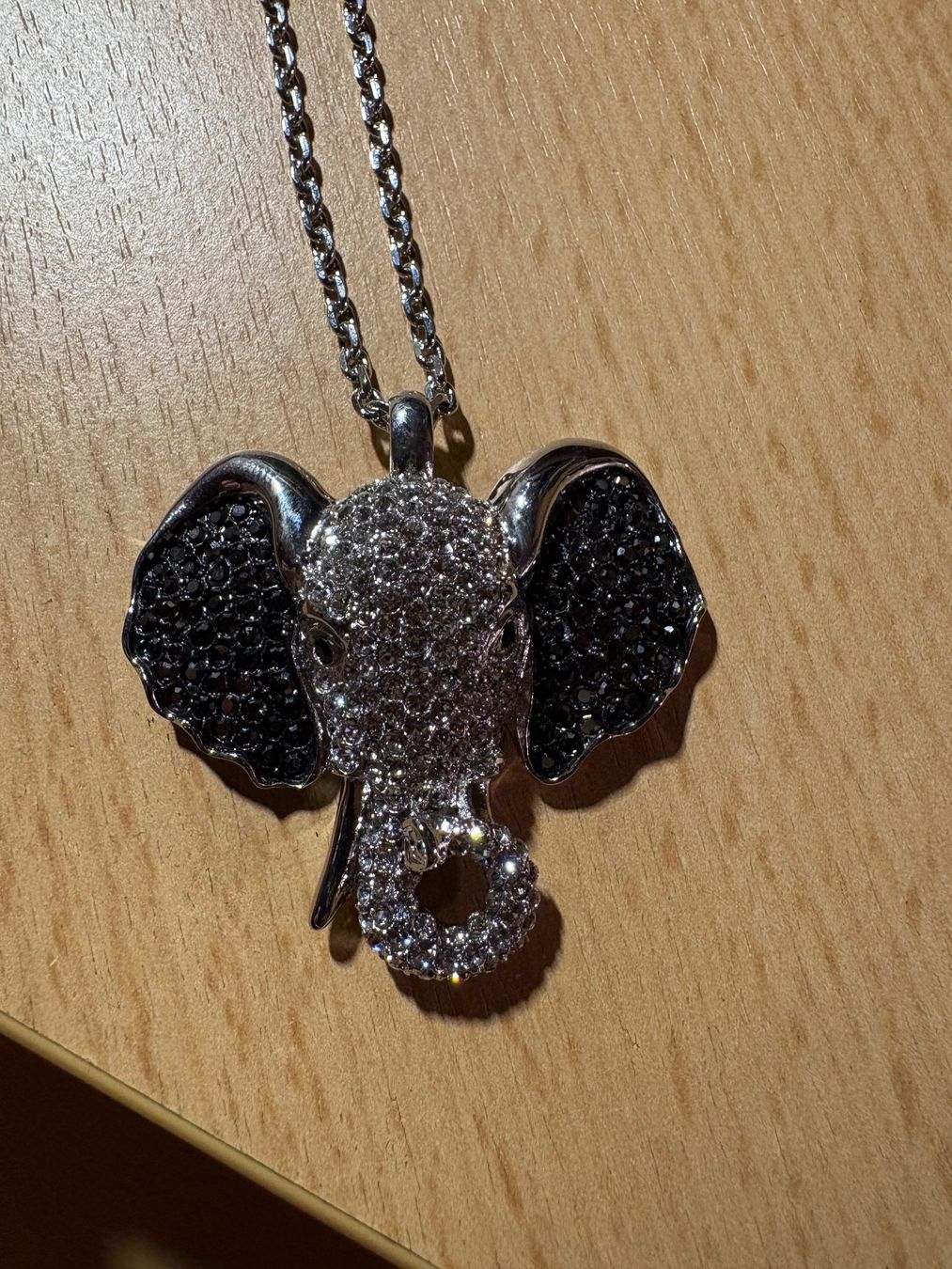 Pendentifs: Modeschmuck Elefant – D'occasion à Teufen AR par python03 1