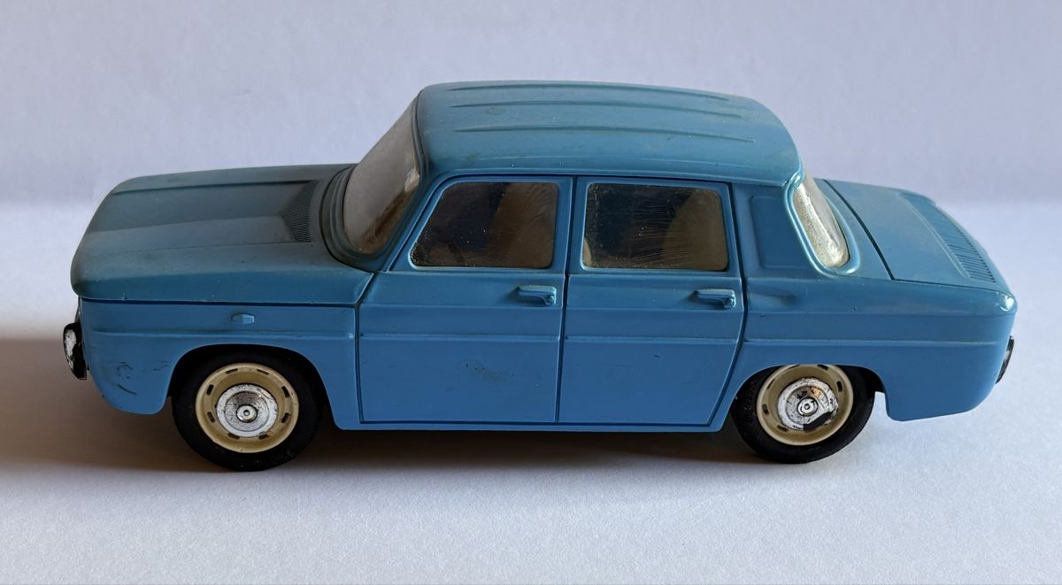Renault Modellautos: Renault 8 1/20 – Gebraucht aus Le Châble VS von Dudu57