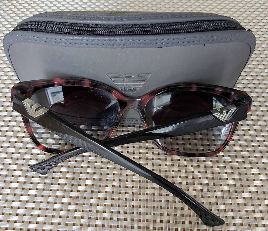Lunettes & Verres: Armani Sonnenbrillen – D'occasion à Basel par Glyzinia77 1