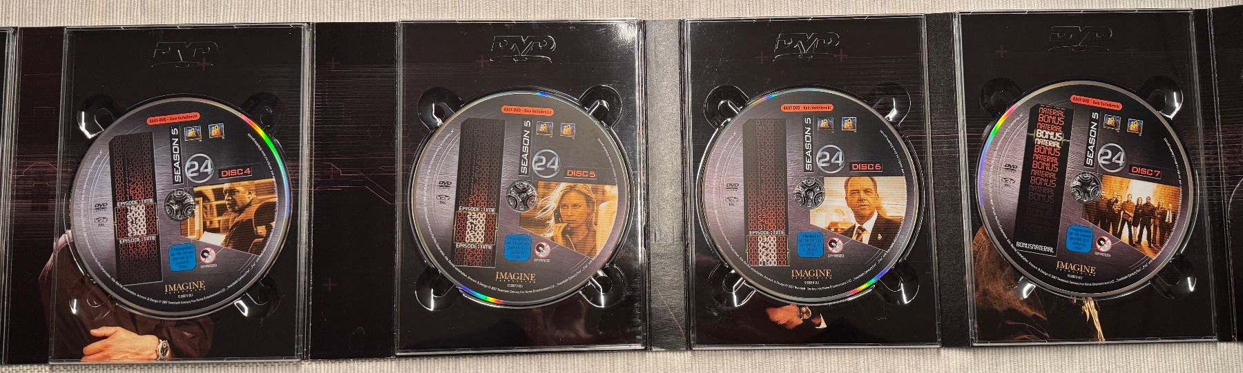 Tutti i DVDs: 24 - Season 5 - Kiefer Sutherland – Usato da Arbon venduto da drs64 3