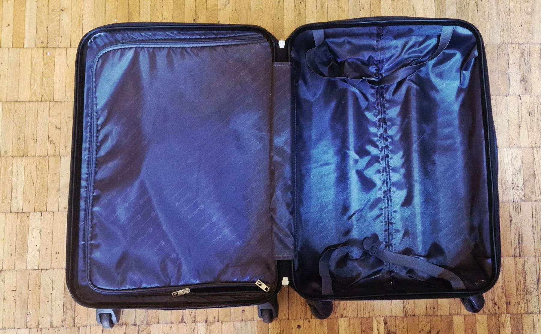Valises de voyage: Koffer mit Rollen mit Gummirädern – D'occasion à Zürich par Serz 2
