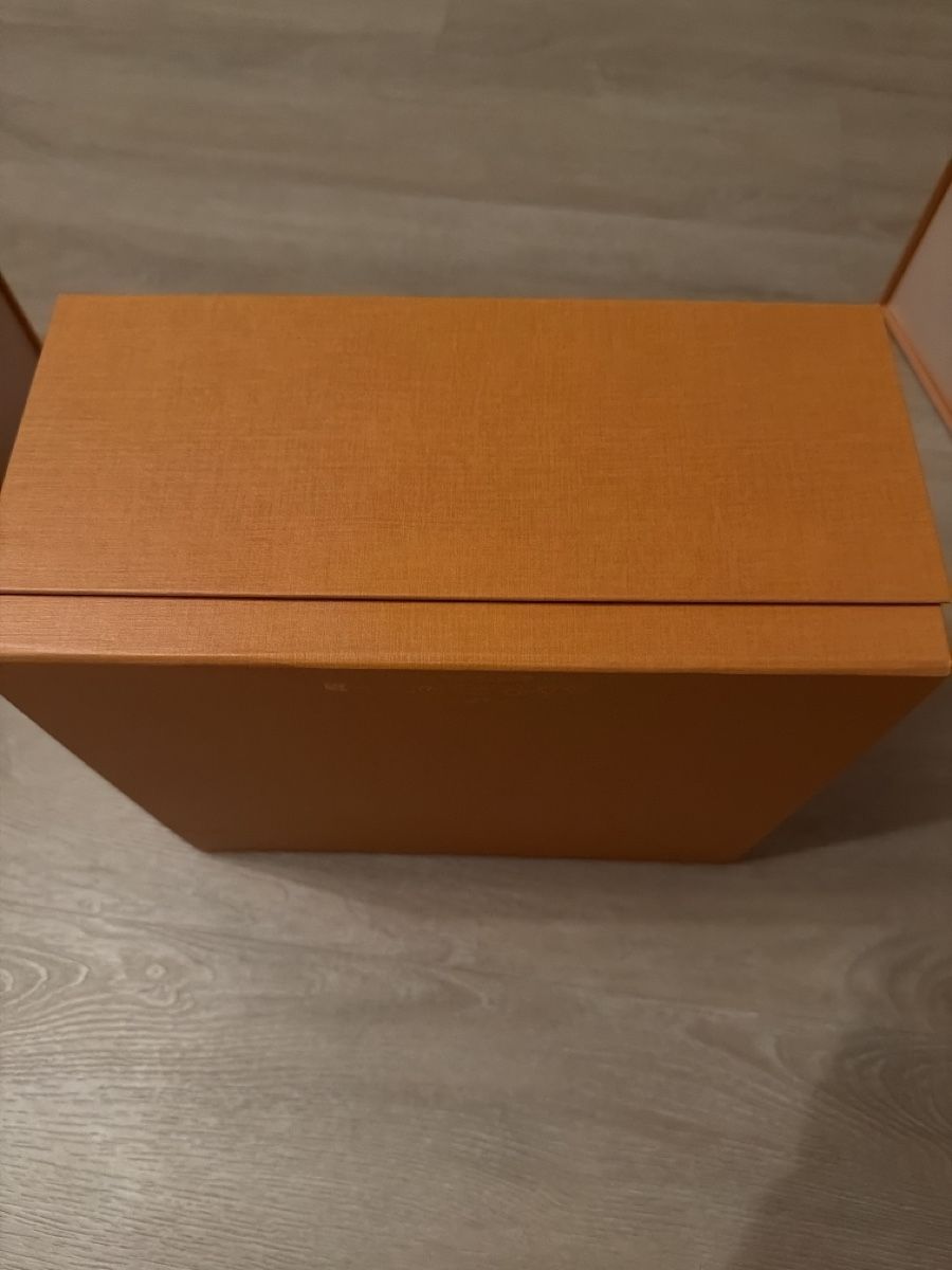 Sonstige Dekorationen & Accessoires: Louis Vuitton Box orange gute Verfassung – Gebraucht aus Kaiseraugst von mor_9jxc 1