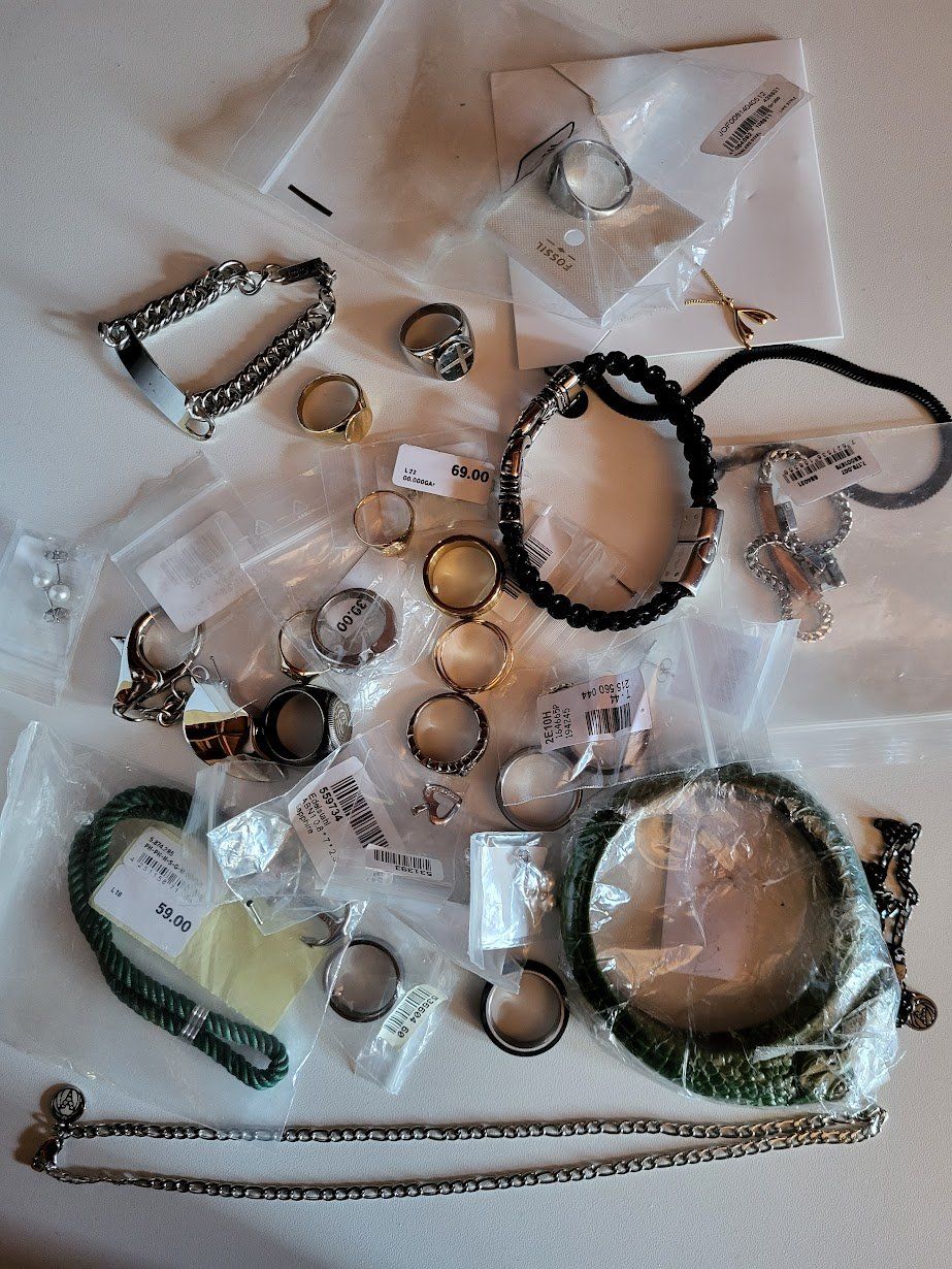 Altri gioielli: Schmuck Lot Gold Silber Titan – Nuovo (secondo la descrizione) da Selkingen venduto da gwendolynx