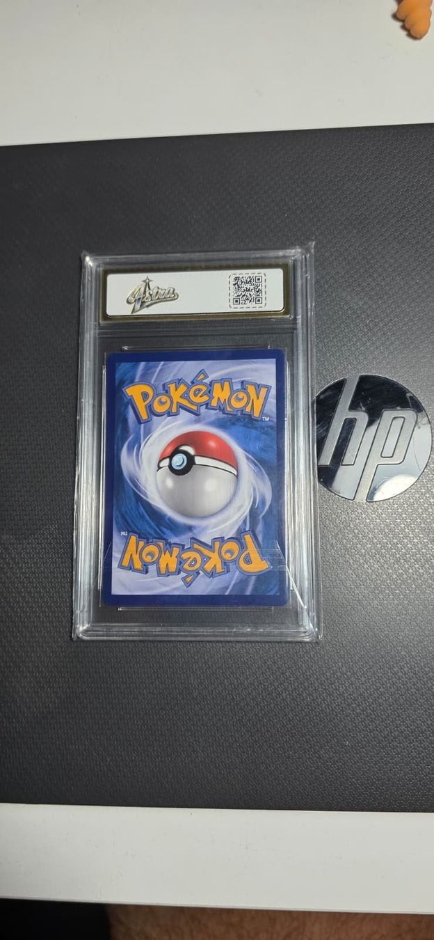 Pokémon Sammelbilder & Trading cards: Pokemon Pikachu Vmax - Chinese – Gebraucht aus Sierre von NabboNatale 1