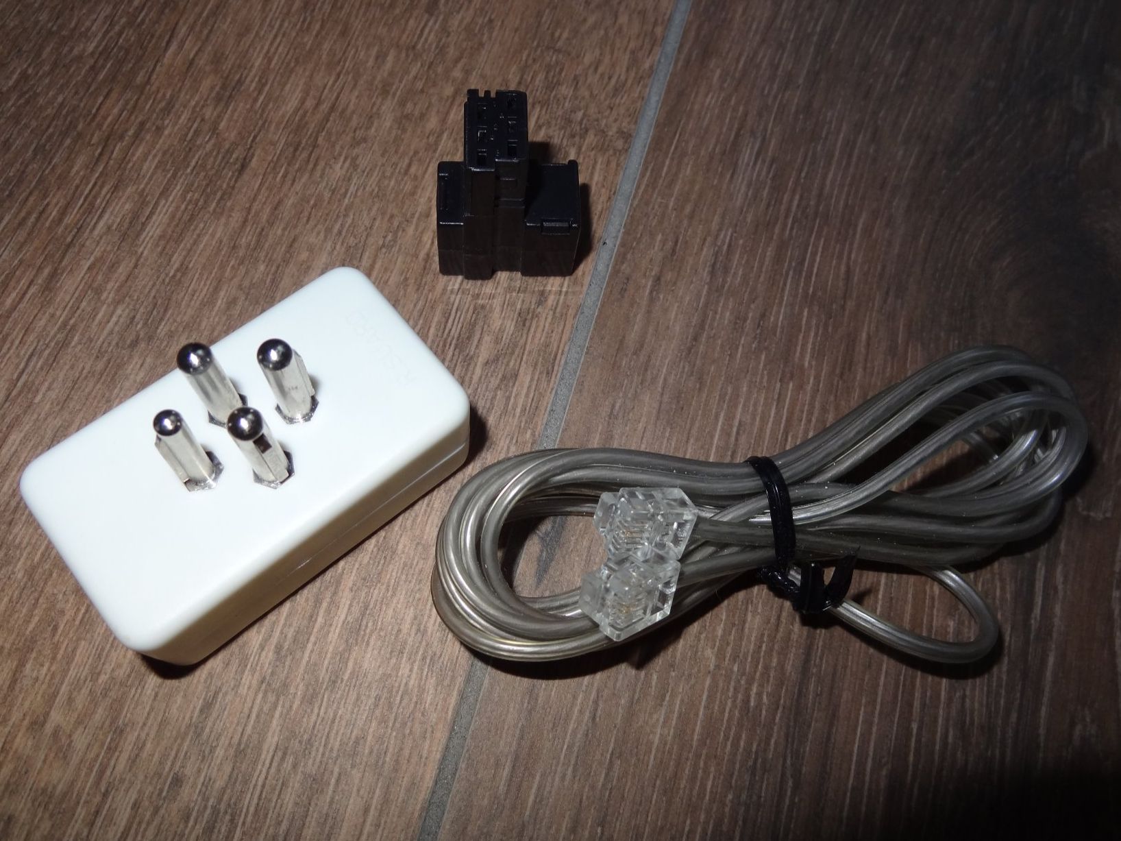 Kabel: Adaptateur téléphonique et câble – Gebraucht aus Satigny von salvatore73 7