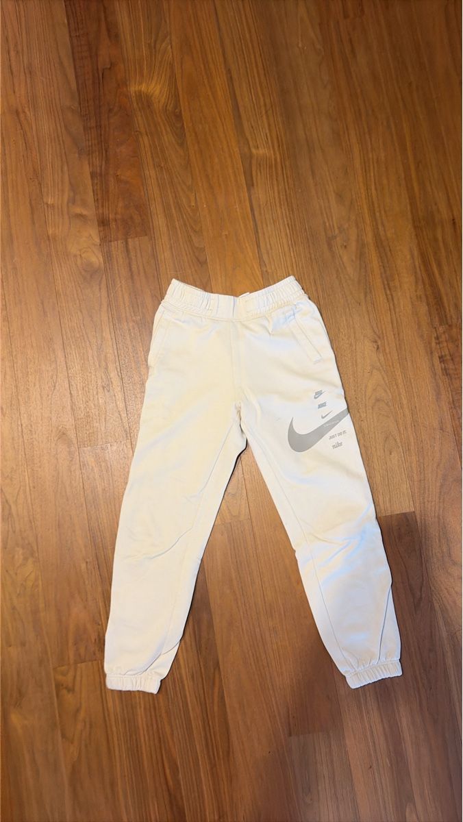 Nike Pantalons: Nike Jogginghose  – D'occasion à Eschenbach SG par asaram