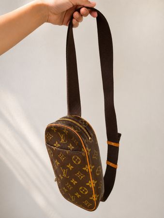 LOUIS VUITTON ❤ Damier Waist Bag (Unisex)