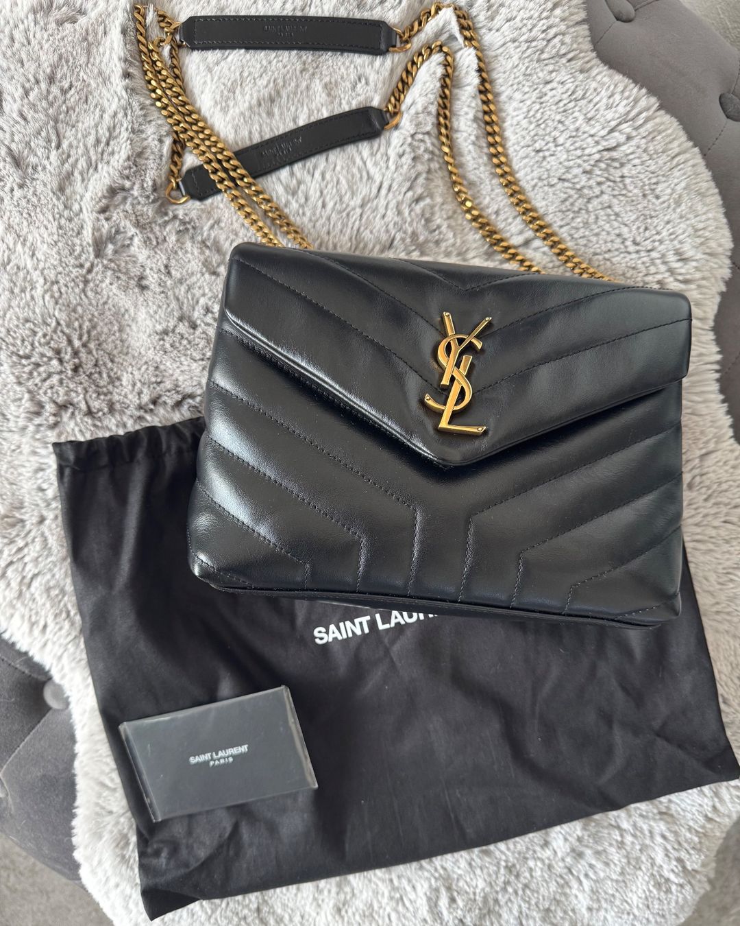Saint Laurent Taschen: Yves Saint Laurent Shoulder Bag – Gebraucht aus Hünibach von ellllaaa